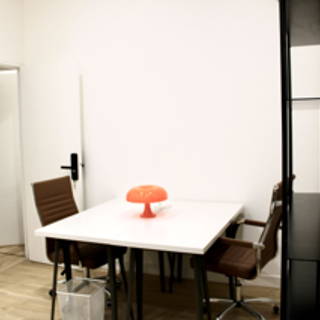 Bureau privé 20 m² 6 postes Location bureau Rue Bichat Paris 75010 - photo 2